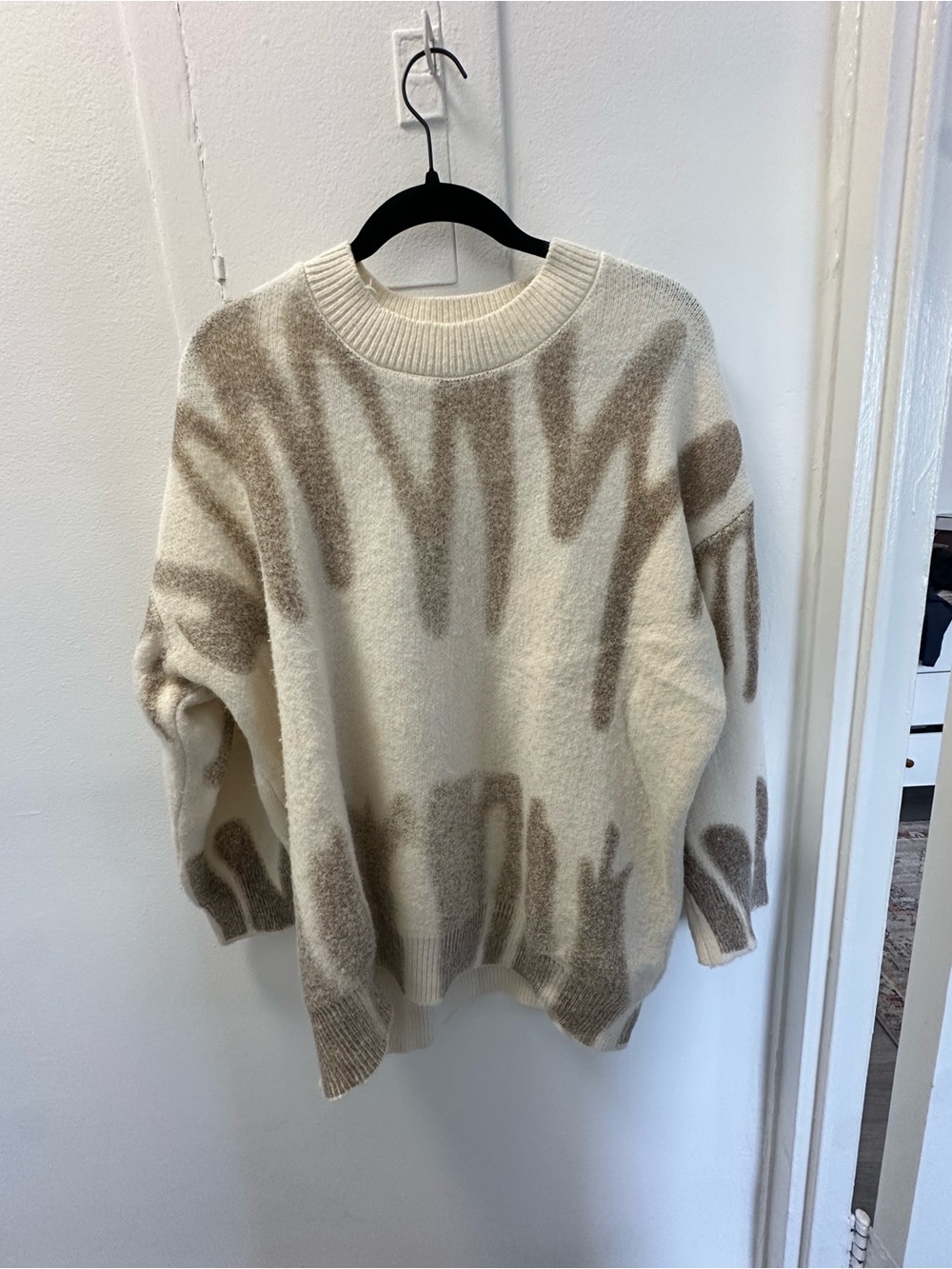 Women’s Cream & Taupe Abstract Crewneck Sweater